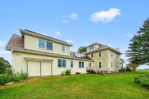 Exterior - 3705 Elva Rd, Malta, IL 60150 photo 3 of 6