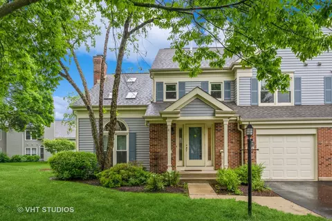 1949 N Charter Point Dr #1949, Arlington Heights, IL 60004
