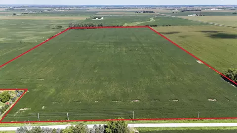 5675 E 1000 N Rd, Manteno, IL 60950
