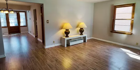 Living - 15 N Edison Ave, Elgin, IL 60123 photo 2 of 2