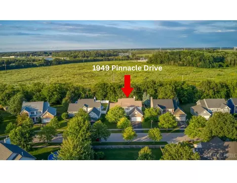 1949 Pinnacle Dr, Aurora, IL 60502 photo 2