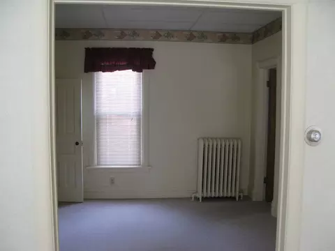 Bedroom - 719 Oak Ave, Aurora, IL 60506 photo 2 of 10