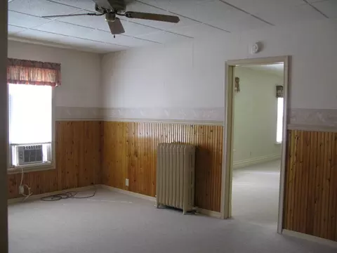 Living - 719 Oak Ave, Aurora, IL 60506 photo 3 of 3