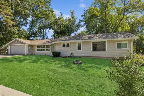 7610 Arbor Rd, Wonder Lake, IL 60097