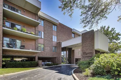 6565 Main St #401, Downers Grove, IL 60516