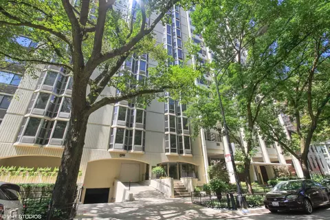 1340 N Dearborn St #3C, Chicago, IL 60610