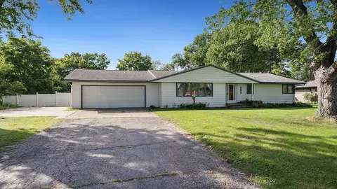 110 Smith Ln, South Beloit, IL 61080
