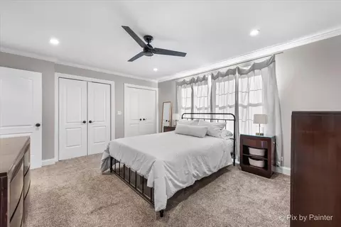 Bedroom - 4658 Burnham Dr, Hoffman Estates, IL 60192 photo 1 of 3