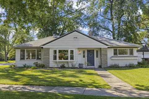 2441 Spruce Rd, Homewood, IL 60430