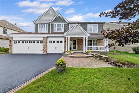 1415 Carmel Ln, Cary, IL 60013