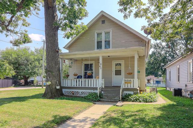 1045 Grand Blvd, Aurora, IL 60505