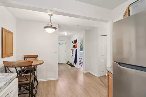 Entry Way - 819 Southside Ave, Mchenry, IL 60051 photo 1 of 2