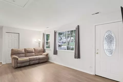 Living - 819 Southside Ave, Mchenry, IL 60051 photo 1 of 3