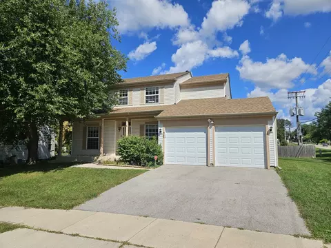 24 Jefferson Ln, Streamwood, IL 60107