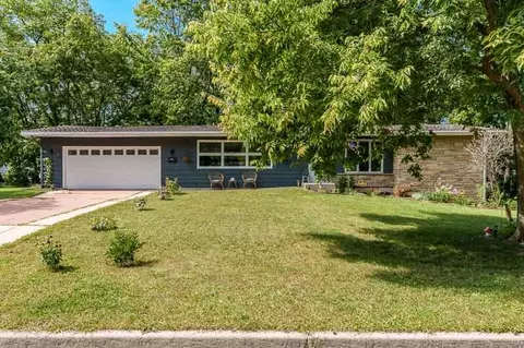 202 N Bridge St, Rockton, IL 61072