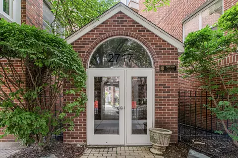 2717 N Lehmann Ct #16, Chicago, IL 60614