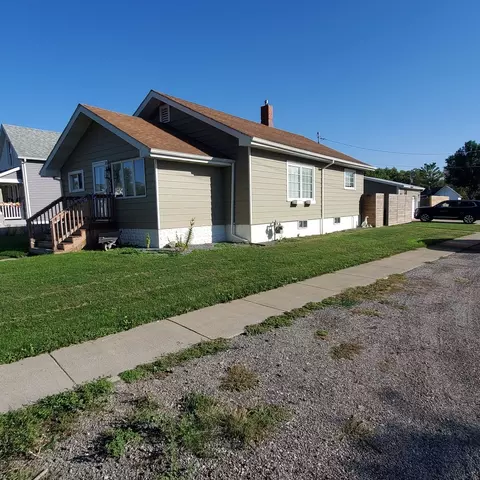 231 W Main St, Martinton, IL 60951