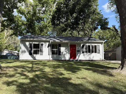 202 Scottswood Dr, Urbana, IL 61802