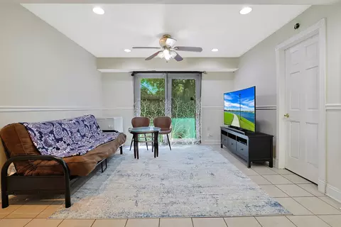 Living - 365 Juniper Tree Ct, Hoffman Estates, IL 60169 photo 3 of 3