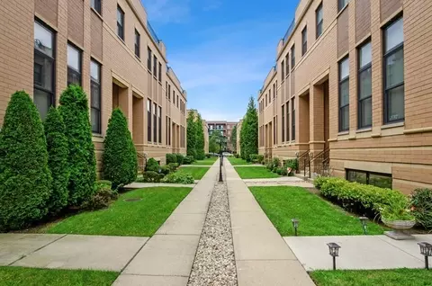 4141 N Narragansett Ave #8, Chicago, IL 60634