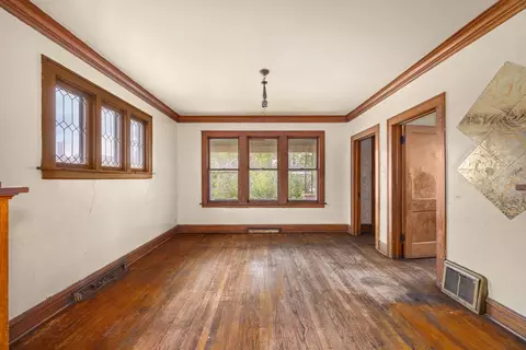 Living - 142 W 103rd Pl, Chicago, IL 60628 photo 2 of 3