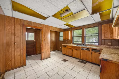 Kitchen - 142 W 103rd Pl, Chicago, IL 60628 photo 1 of 2