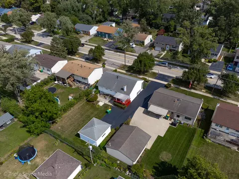 View/Area - 52 Schoenbeck Rd, Wheeling, IL 60090 photo 6 of 16