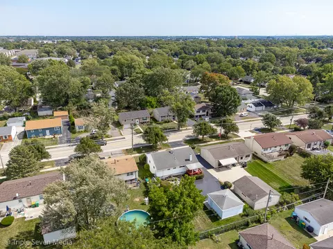 View/Area - 52 Schoenbeck Rd, Wheeling, IL 60090 photo 7 of 16