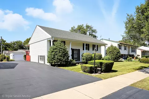 Exterior - 52 Schoenbeck Rd, Wheeling, IL 60090 photo 2 of 6