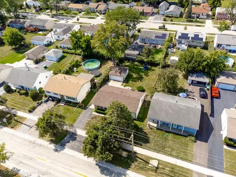View/Area - 52 Schoenbeck Rd, Wheeling, IL 60090 photo 5 of 16