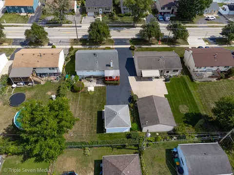 View/Area - 52 Schoenbeck Rd, Wheeling, IL 60090 photo 8 of 16