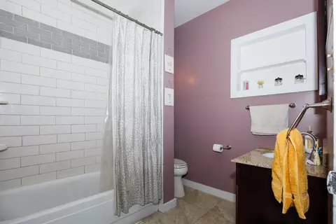 Bath - 1406 Fell Ave, Bloomington, IL 61701 photo 1 of 2