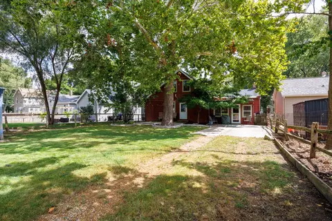 Exterior - 1406 Fell Ave, Bloomington, IL 61701 photo 7 of 11