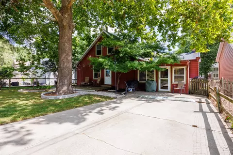 Exterior - 1406 Fell Ave, Bloomington, IL 61701 photo 5 of 11