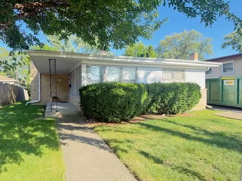 8943 Birch Ave, Morton Grove, IL 60053