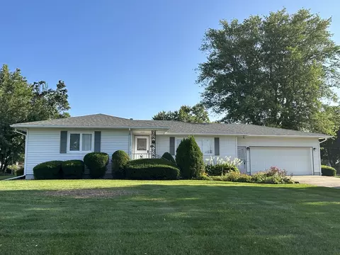 1134 W 2nd St, Byron, IL 61010
