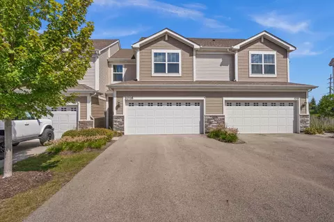 1016 Moraine Dr, South Elgin, IL 60177