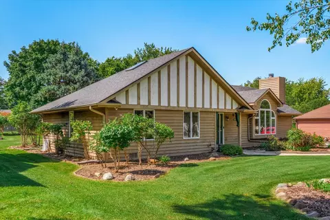 Exterior - 16402 S Mcgrath Dr, Plainfield, IL 60586 photo 2 of 17