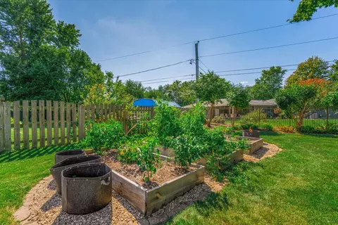 Exterior - 16402 S Mcgrath Dr, Plainfield, IL 60586 photo 9 of 17