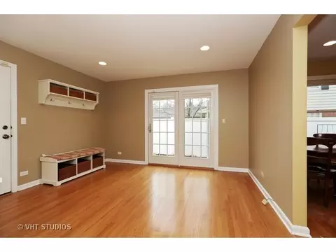 1614 Whittier Ln, Wheaton, IL 60189 photo 8