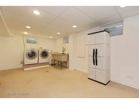 1614 Whittier Ln, Wheaton, IL 60189 photo 13