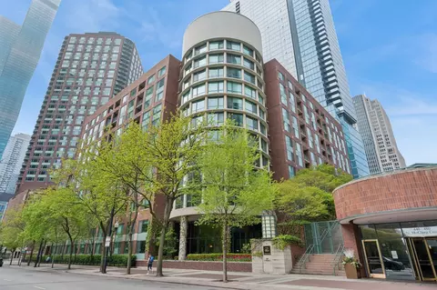 440 N Mcclurg Ct #918, Chicago, IL 60611