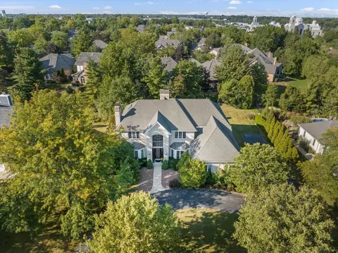 15 W521 81st St, Burr Ridge, IL 60527