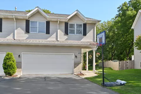 209 Lorien Ct, East Dundee, IL 60118