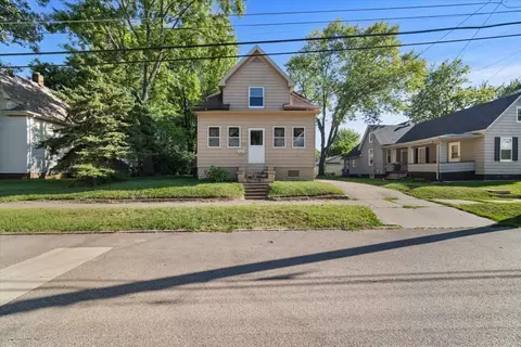 510 W Oakland Ave, Bloomington, IL 61701