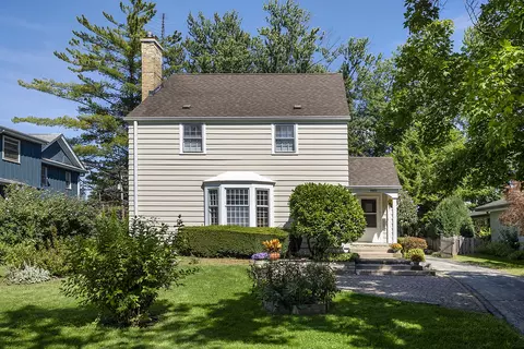 2022 Center Ave, Northbrook, IL 60062