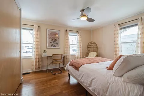 Bedroom - 722 Brown Ave, Evanston, IL 60202 photo 1 of 3