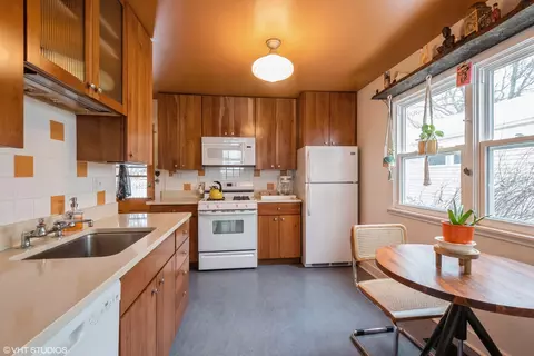 Kitchen - 722 Brown Ave, Evanston, IL 60202 photo 1 of 1