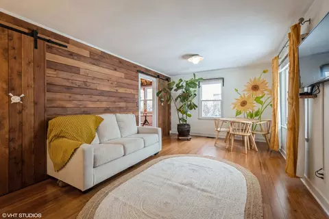 Living - 722 Brown Ave, Evanston, IL 60202 photo 1 of 1