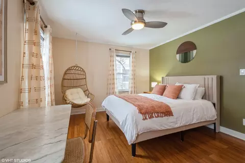 Bedroom - 722 Brown Ave, Evanston, IL 60202 photo 2 of 3